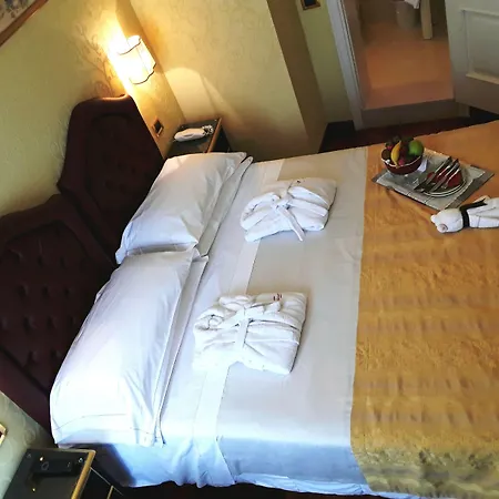 Accademia - Maravege Hotel 3*