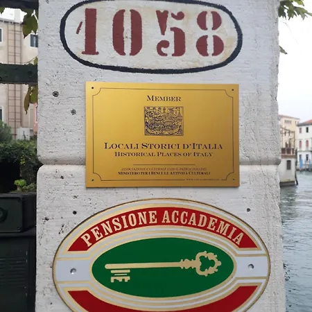 Accademia - Maravege 3*