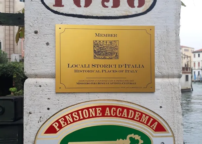 Accademia - Maravege 3*