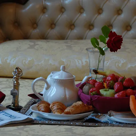 Accademia - Maravege Hotel 3*