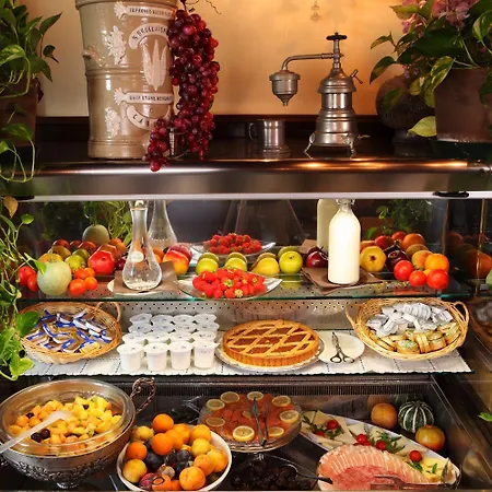 Accademia - Maravege 3* Venecia