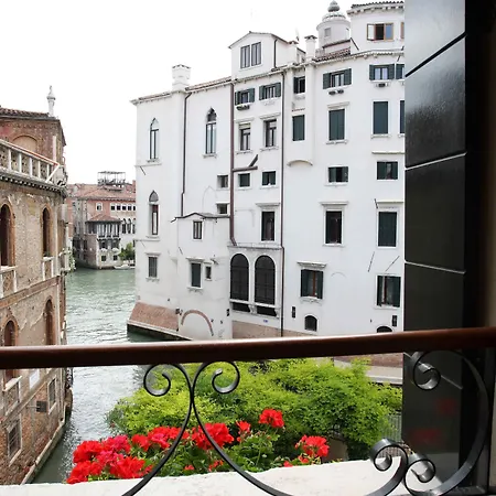 Accademia - Maravege Hotel 3*