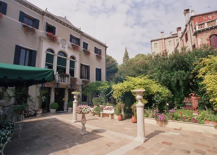 Hotel Accademia - Maravege