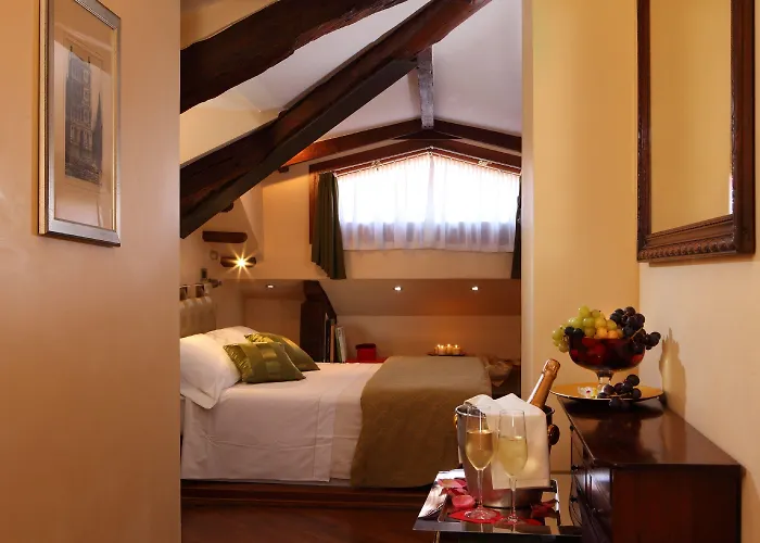 Accademia - Maravege 3*