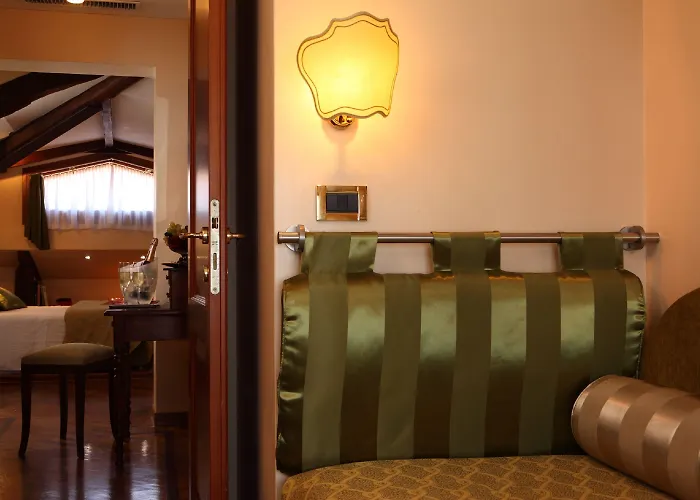 Accademia - Maravege Hotel