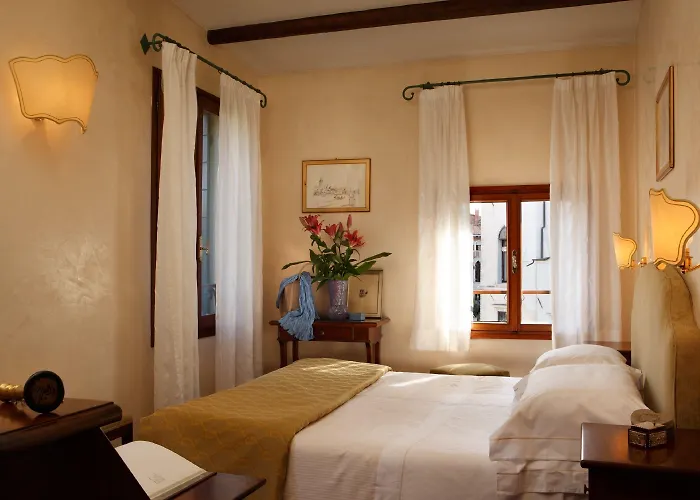 Accademia - Maravege Hotel Venezia