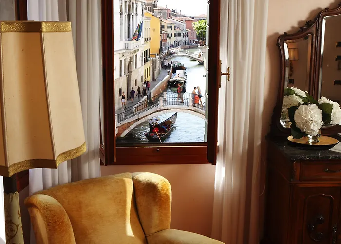 Accademia - Maravege Hotel