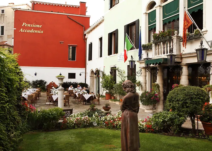 Hotel Accademia - Maravege 3*