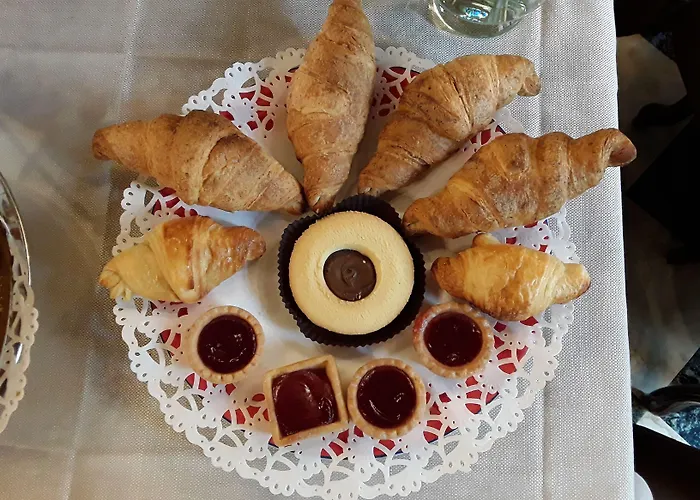 Accademia - Maravege 3*