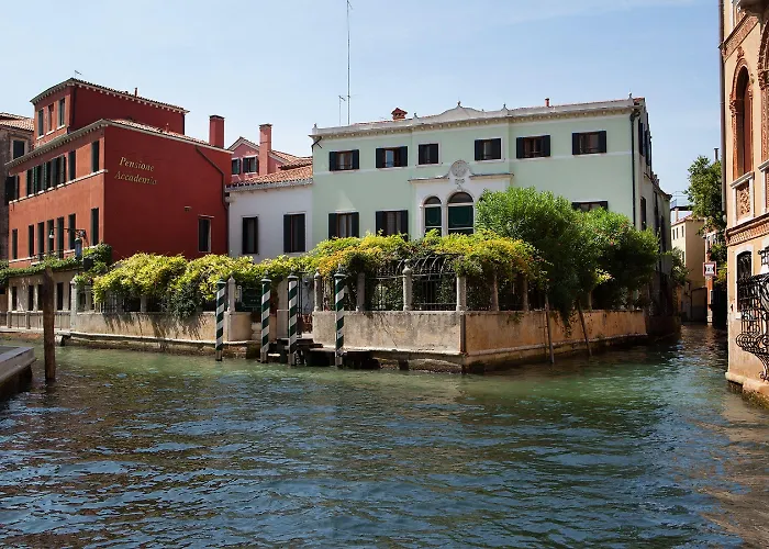 Hotel Accademia - Maravege 3*