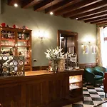 Accademia - Maravege Hotel