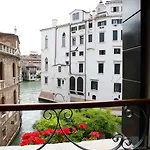 Accademia - Maravege Hotell 3*
