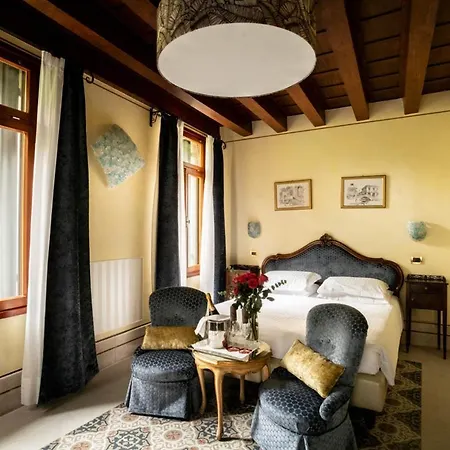 ペンシオン アカデミア マラヴェージェ 3* ヴェネツィア