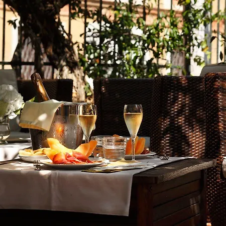 Hotel Accademia - Maravege Venezia